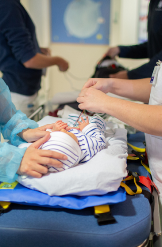 Bébé prématuré pris en charge par nos équipes